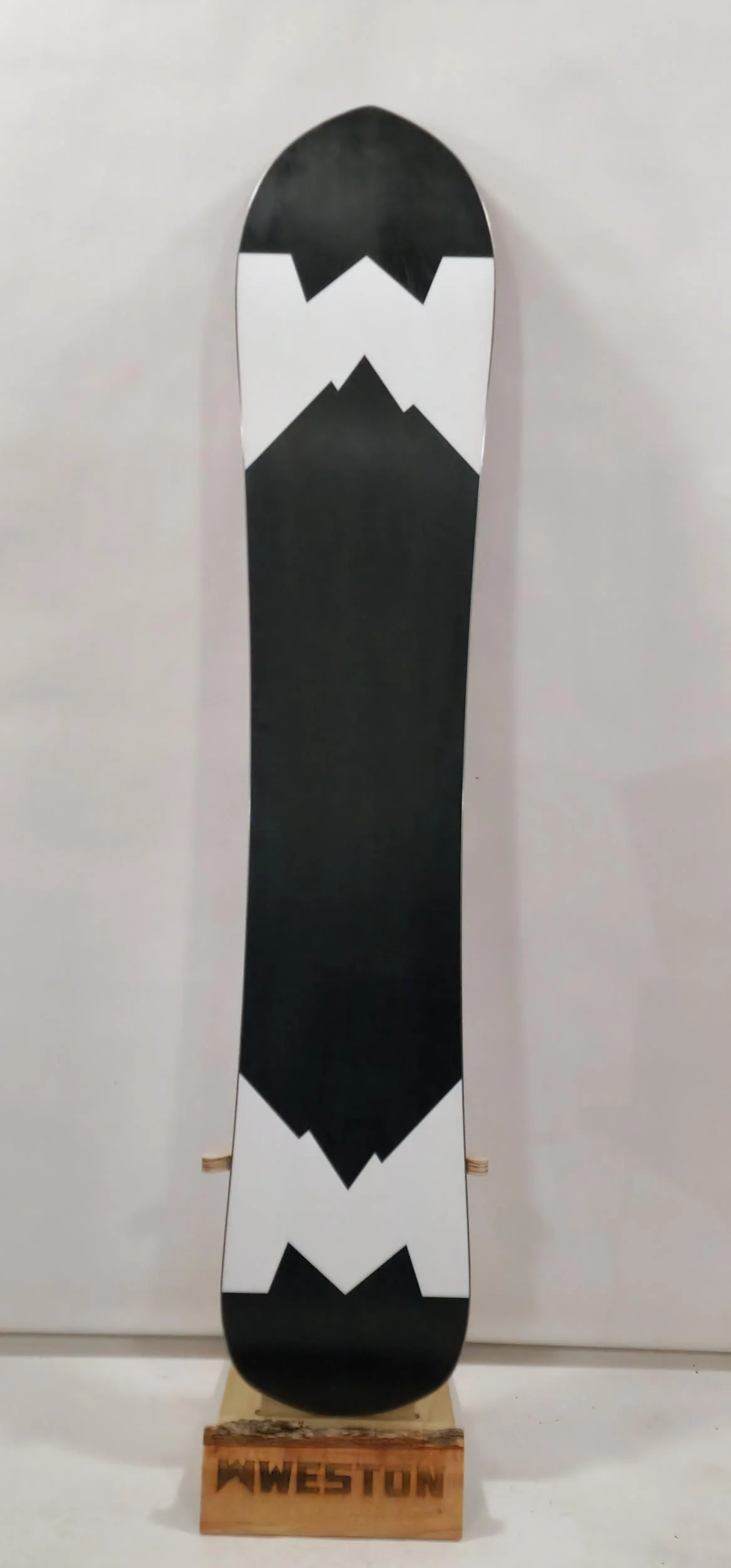 #269 25/26 Backwoods Snowboard Demo 160 Like New - Image 3