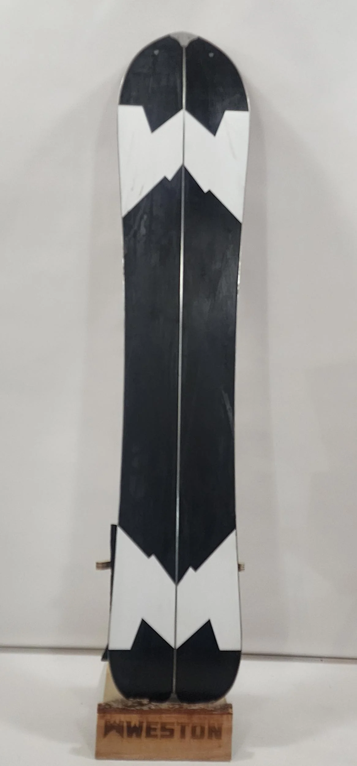 #288 25/26 Backwoods Splitboard 160 w/skin #3 Demo Poor Condition - Image 3