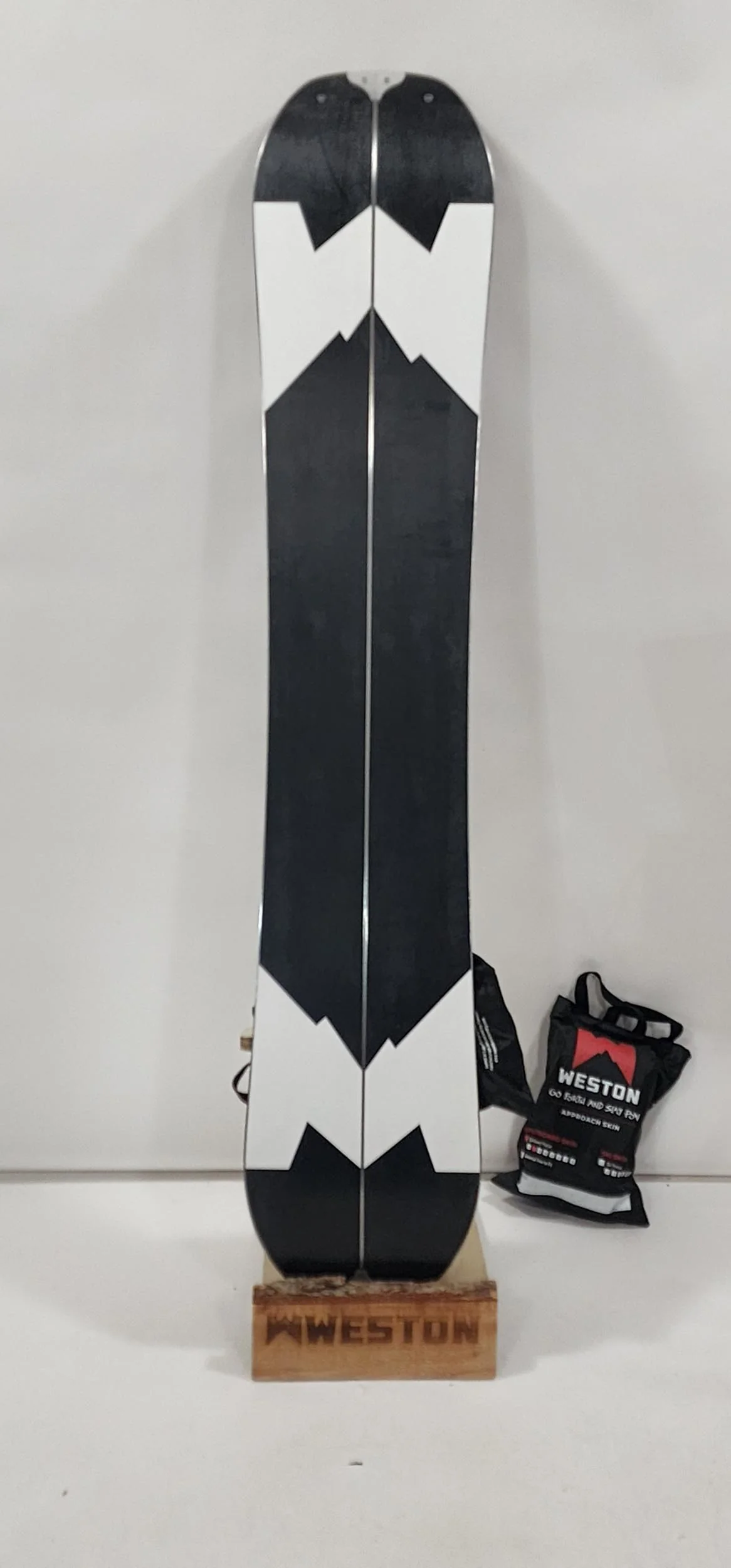 #302 25/26 Dream Machine Splitboard 149 w/skin #2 Demo great condition - Image 3